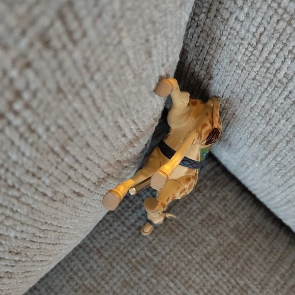 Proud giraffe 2005 carousel Ride rare find - Picture 5 of 5